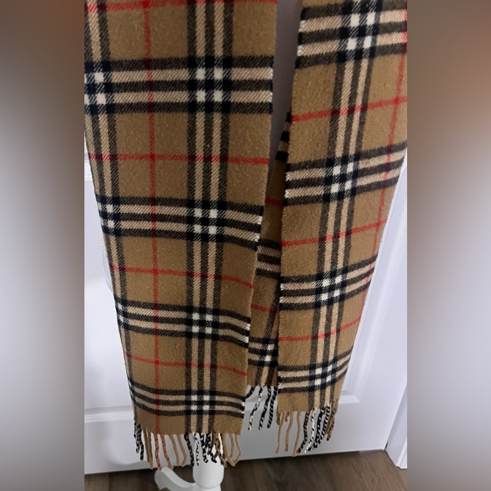 Burberry London Signature Checkered Wool Scarf - Picture 2 of 3